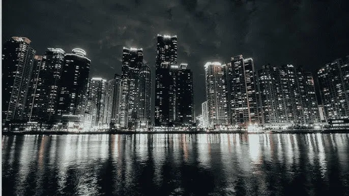 美味人妻 - 城市之光：霓虹背后的人间烟火